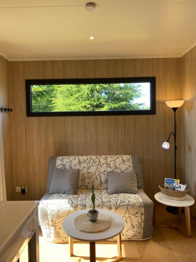 فيلا Tiny Et Jacuzzi Charente Maritime Plassay المظهر الخارجي الصورة